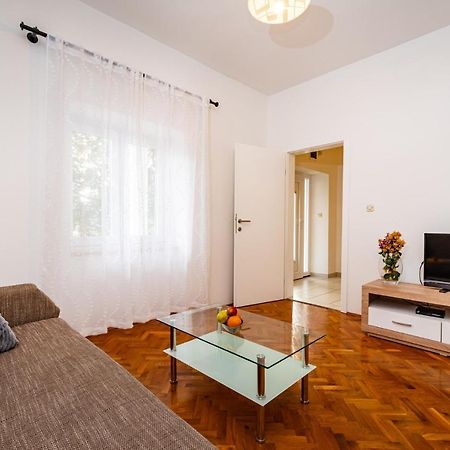 Apartment Eva Maslenica Extérieur photo