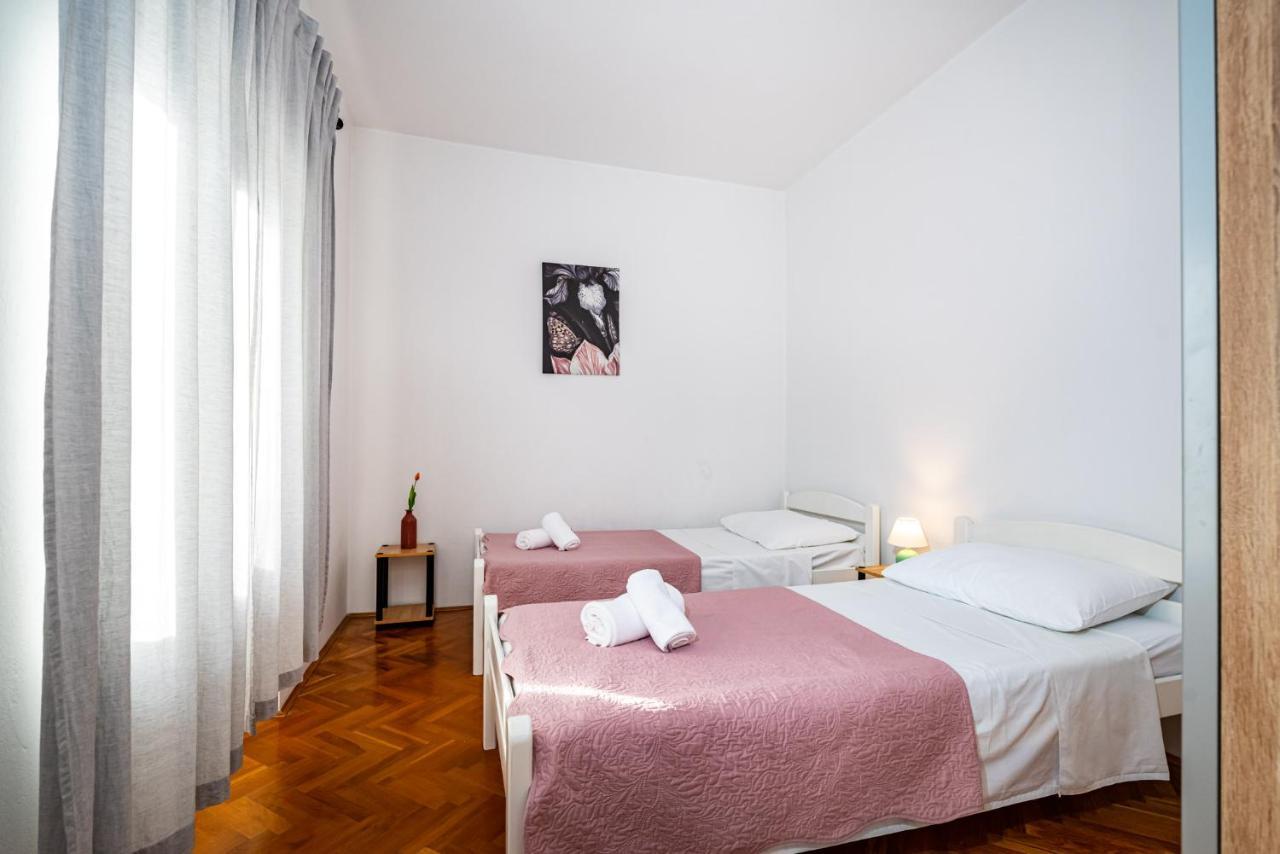 Apartment Eva Maslenica Extérieur photo