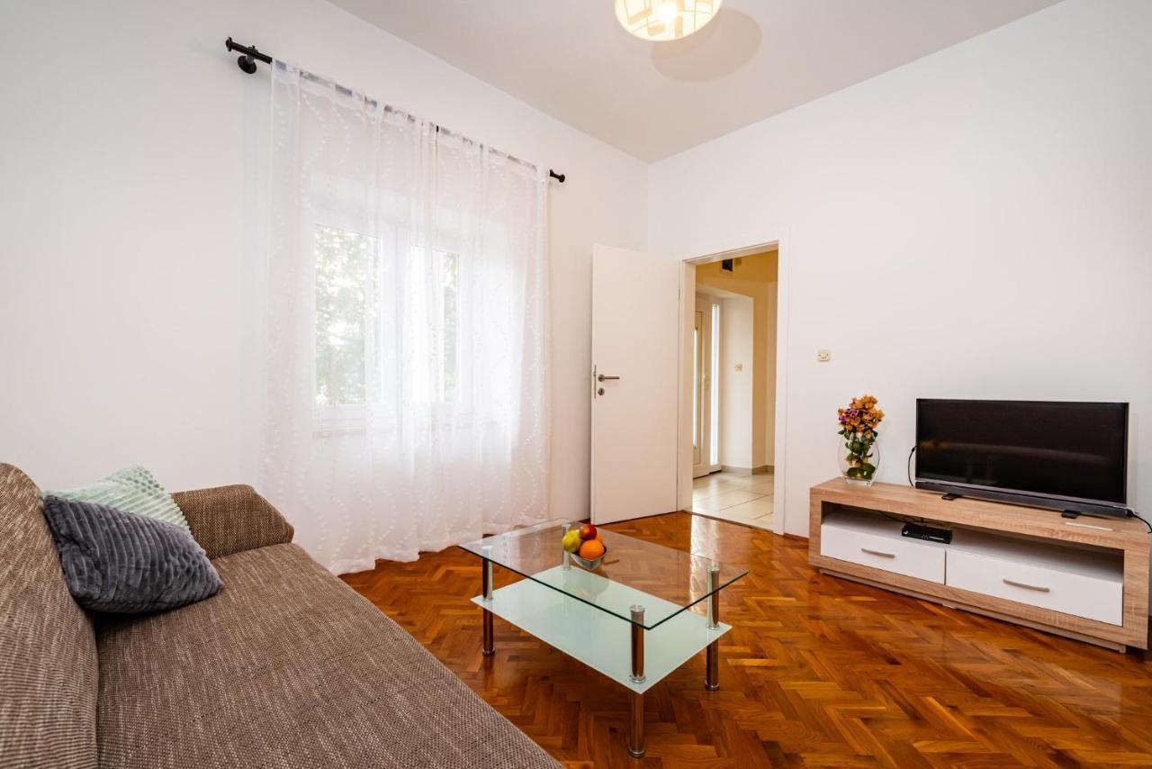 Apartment Eva Maslenica Extérieur photo